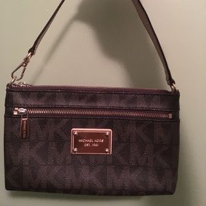 MICHAEL KORS JetSet Brown Signature Large Wristlet